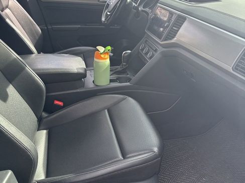 Used 2018 Volkswagen Atlas SE image 6