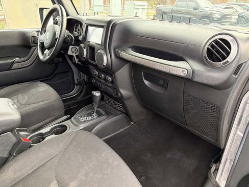 Used 2016 Jeep Wrangler Sport w/ Quick Order Package 24S image 12