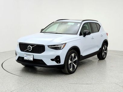 New 2026 Volvo XC40 B5 Plus w/ Protection Package Premier