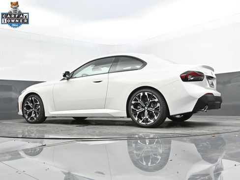 Certified 2025 BMW 230i Coupe w/ Premium Package image 34