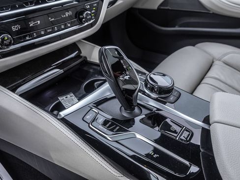 Used 2023 BMW M550i xDrive w/ Executive Package AWD/4WD image 21
