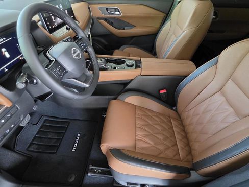 New 2026 Nissan Rogue Platinum w/ Tech Package image 7