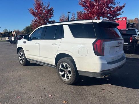 Used 2025 GMC Yukon AT4 Ultimate w/ LPO, Illumination Package image 8