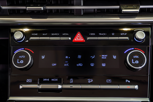 Certified 2026 Hyundai Santa Fe SEL FWD image 16