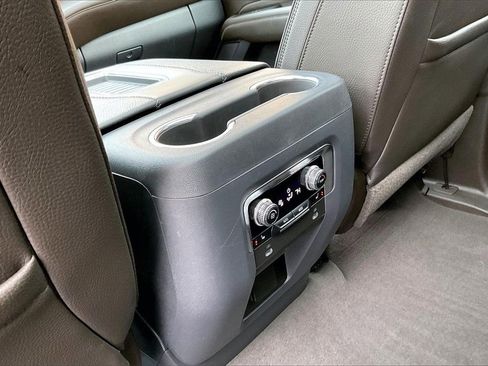 Used 2021 GMC Yukon Denali image 10