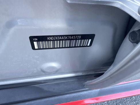 Used 2019 Kia Soul ! FWD image 20