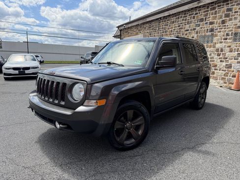 Used 2016 Jeep Patriot 75th Anniversary w/ Power Value Group AWD/4WD image 2