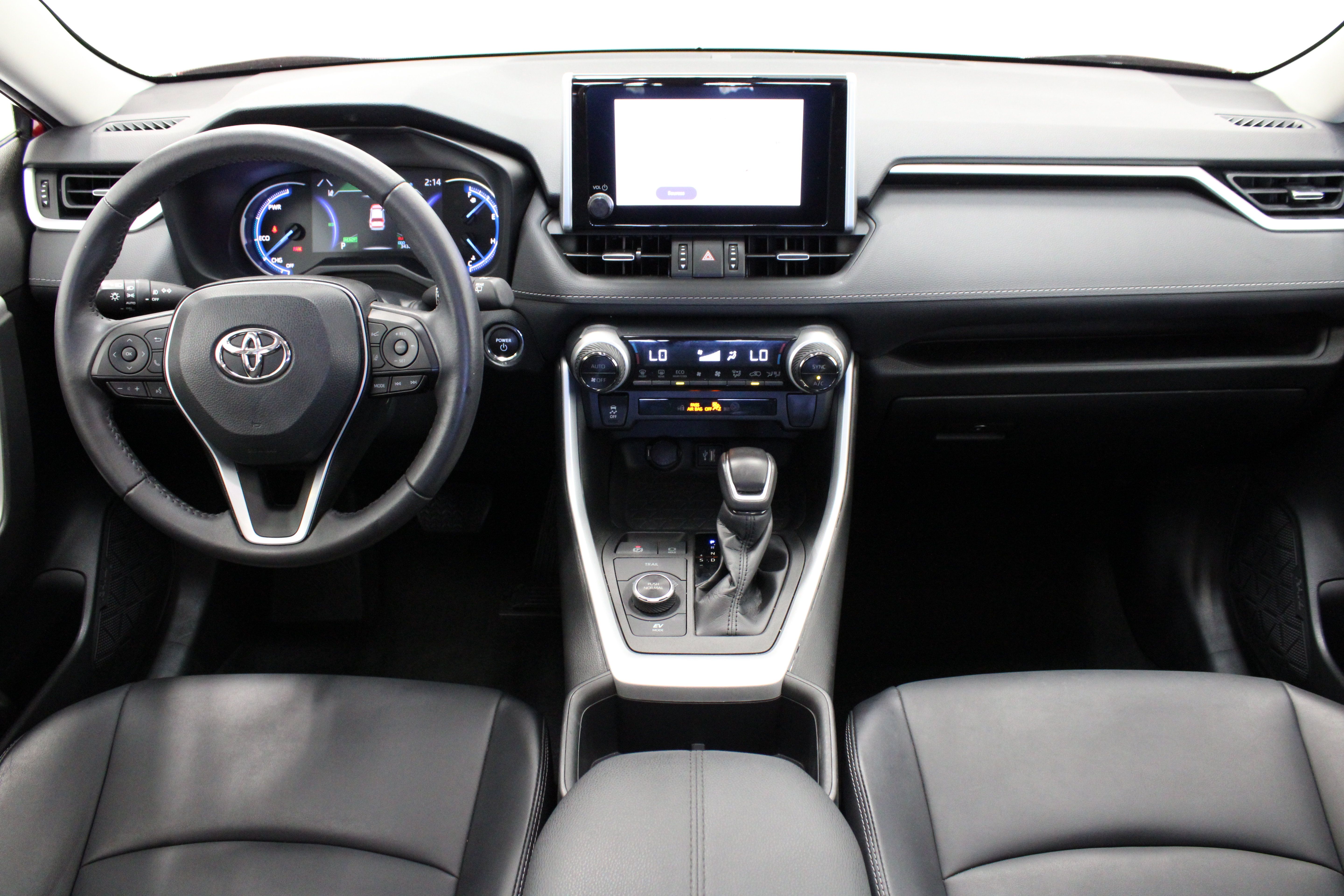 Used 2023 Toyota RAV4 XLE Premium AWD/4WD image 29