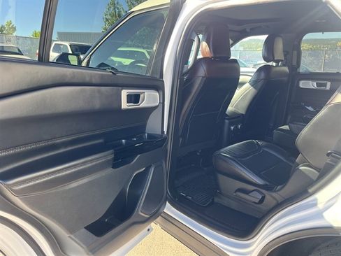 Used 2021 Ford Explorer Platinum AWD/4WD image 61