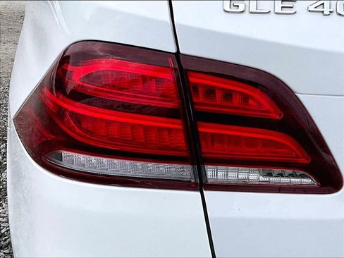 Used 2019 Mercedes-Benz GLE 400 4MATIC w/ Premium 1 Package image 28