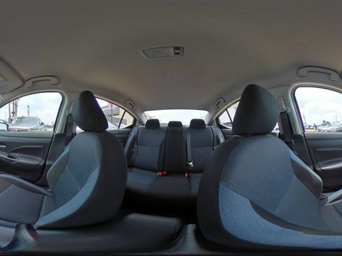 Used 2025 Nissan Versa SV FWD image 40