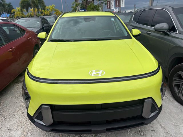 Used 2024 Hyundai Kona SEL FWD image 3