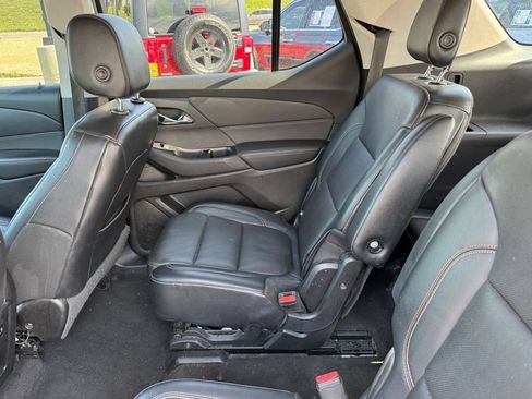 Used 2018 Chevrolet Traverse Premier w/ Driver Confidence II Package FWD image 8