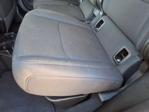 Used 2023 Jeep Gladiator Sport image 18