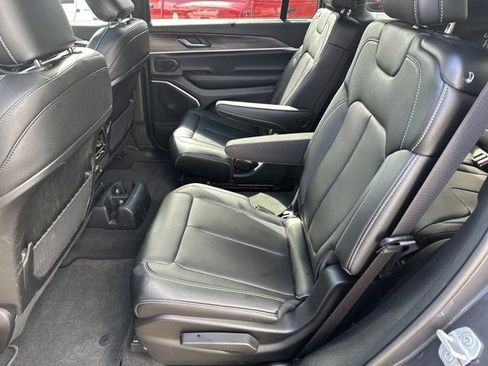 New 2025 Jeep Grand Cherokee L Limited w/ Luxury Tech Group II image 17