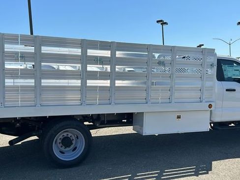 New 2025 Ford F550 4x4 Regular Cab Super Duty image 6