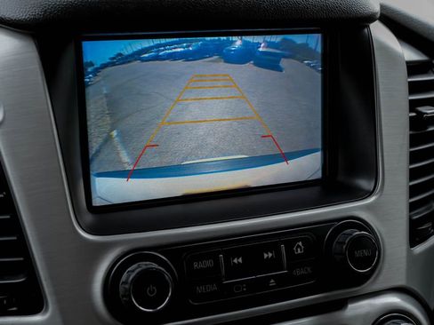 Used 2017 GMC Yukon SLT w/ Open Road Package image 18