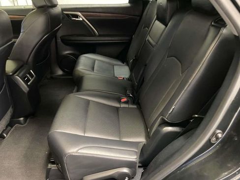 Used 2022 Lexus RX 350L FWD w/ Premium Package image 16