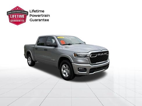 Used 2025 RAM 1500 Big Horn AWD/4WD image 9