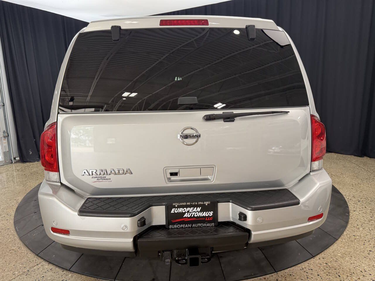 Used 2012 Nissan Armada SV AWD/4WD image 7