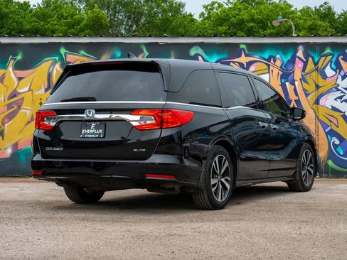 Used 2018 Honda Odyssey Elite image 8