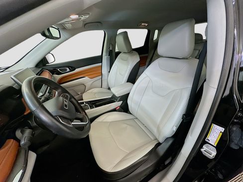 Used 2022 Jeep Compass Limited image 13