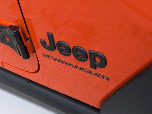 Used 2023 Jeep Wrangler Sport S image 12