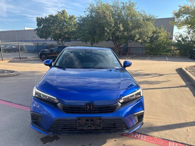 Used 2022 Honda Civic EX image 2