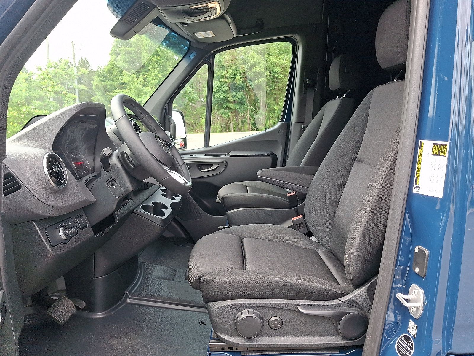 Used 2026 Mercedes-Benz Sprinter 2500 image 14