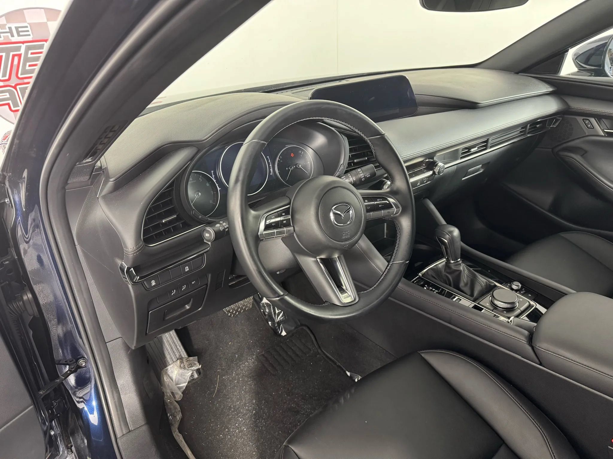 Used 2023 MAZDA MAZDA3 s FWD image 10