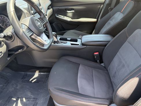 Used 2025 Nissan Sentra SR FWD image 16