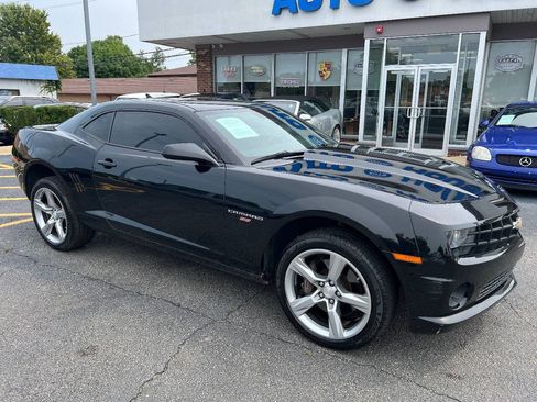 Used 2010 Chevrolet Camaro SS w/ RS Package RWD image 4