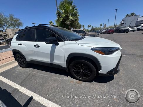 Used 2025 Toyota Corolla Cross AWD Hybrid image 3