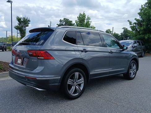 Used 2019 Volkswagen Tiguan SEL Premium w/ 3rd Row Seat Package AWD/4WD image 4