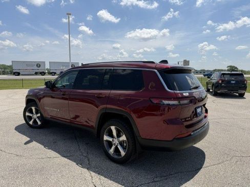 Used 2021 Jeep Grand Cherokee L Limited w/ Trailer Tow Package AWD/4WD image 7