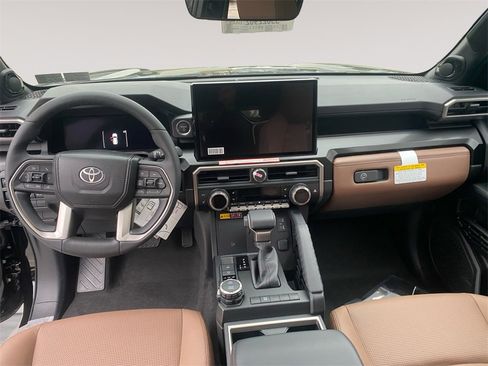 New 2025 Toyota 4Runner Limited image 10