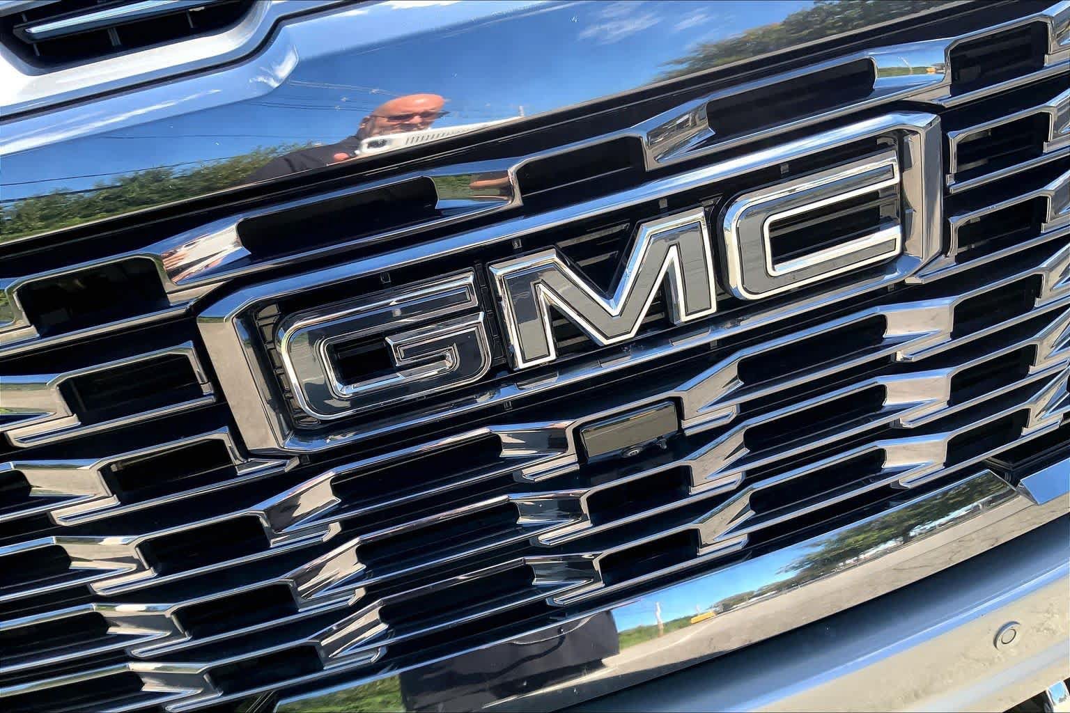 Used 2024 GMC Sierra 2500 Denali Ultimate w/ Max Trailering Package AWD/4WD image 32