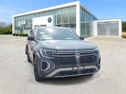 New 2026 Volkswagen Atlas Peak Edition AWD/4WD image 4