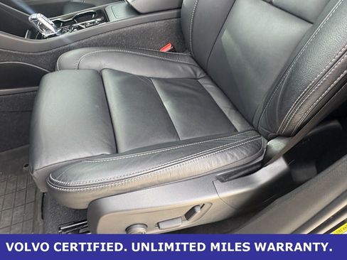 Certified 2023 Volvo XC40 B4 Plus w/ Protection Package Premier image 26