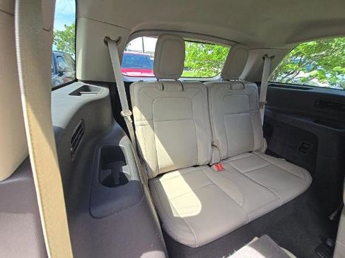 Used 2022 Lincoln Aviator Grand Touring w/ Equipment Group 301A AWD/4WD image 5