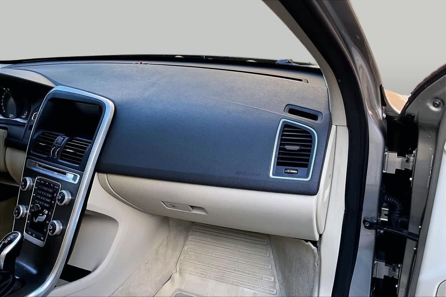 Used 2015 Volvo XC60 T5 Premier FWD image 19