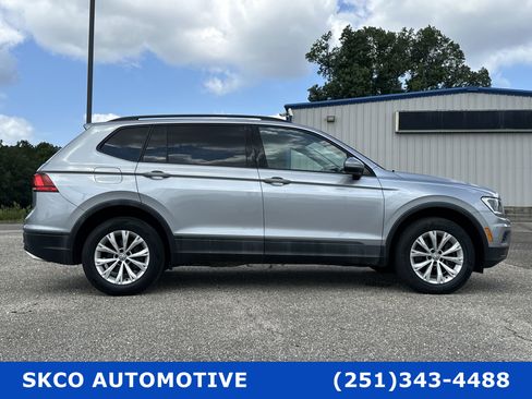 Used 2020 Volkswagen Tiguan S image 6