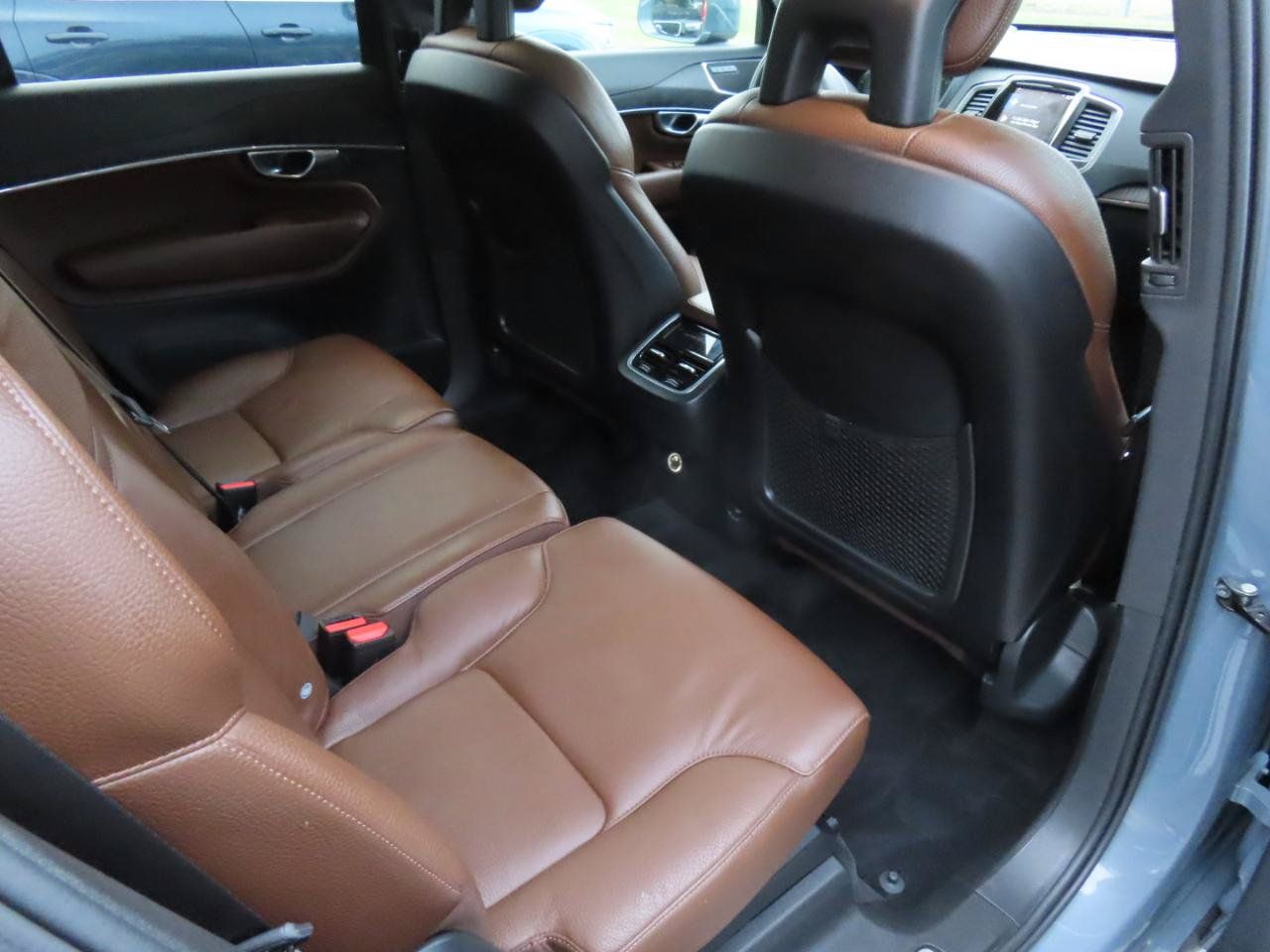 Used 2020 Volvo XC90 T6 Momentum AWD/4WD image 19