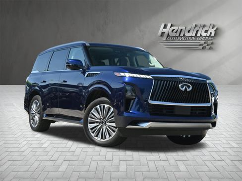 Used 2025 INFINITI QX80 Sensory image 2