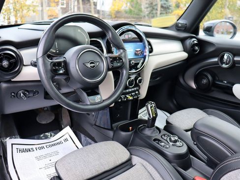 Used 2022 MINI Cooper SE w/ Driver Assistance Package image 10