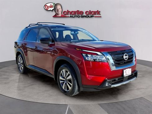 Used 2022 Nissan Pathfinder SL image 7