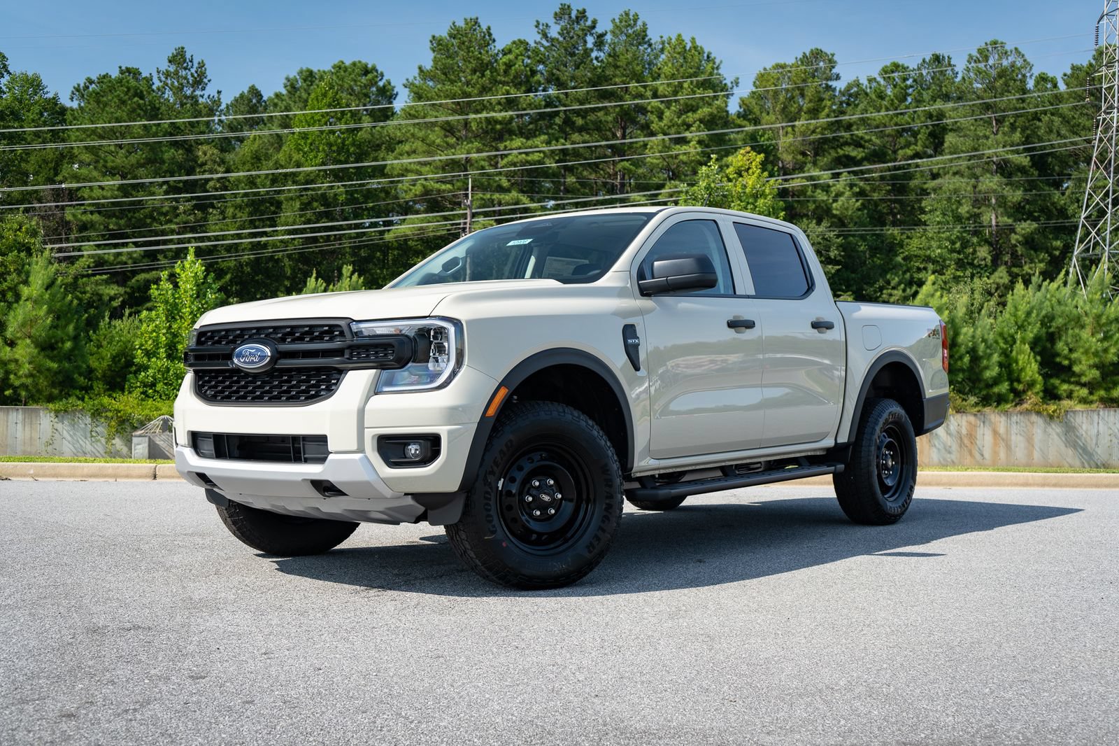 New 2026 Ford Ranger XL w/ FX4 Off-Road Package AWD/4WD image 1