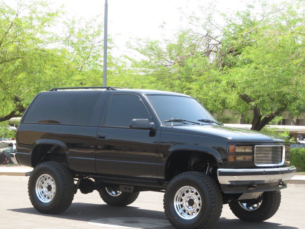 Used 1997 GMC Yukon 4WD 2-Door w/ Marketing Opt Pkg 2 image 4