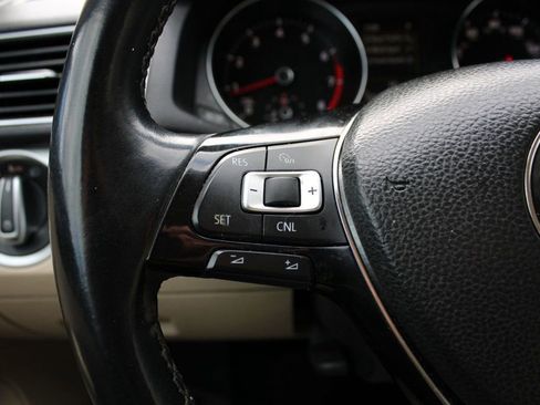 Used 2019 Volkswagen Passat 2.0T Wolfsburg w/ Wheels & Sunroof Package image 25