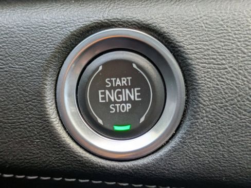 Used 2022 Cadillac Escalade Luxury image 24